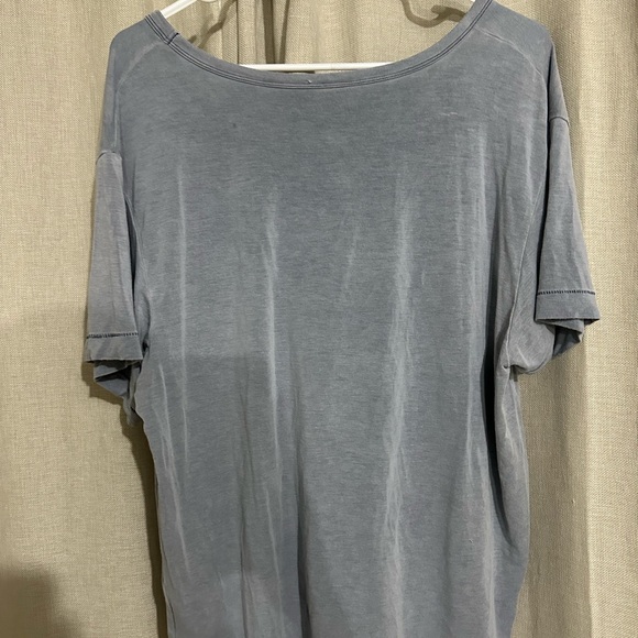 American Eagle Outfitters Women's Gray V-Neck Top - Picture 2 of 3